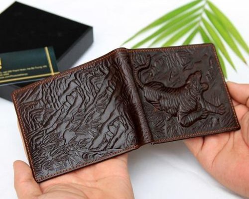 Chọn ví hợp phong thủy