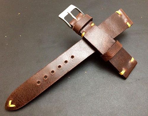 Cách vệ sinh dây da đồng hồ