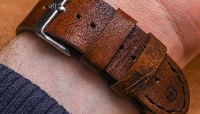 cắt dây đồng hồ