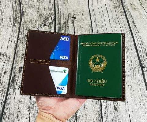 vi dung passport khac ten