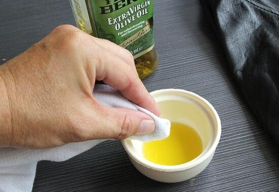 cách khử mùi dây da đồng hồ