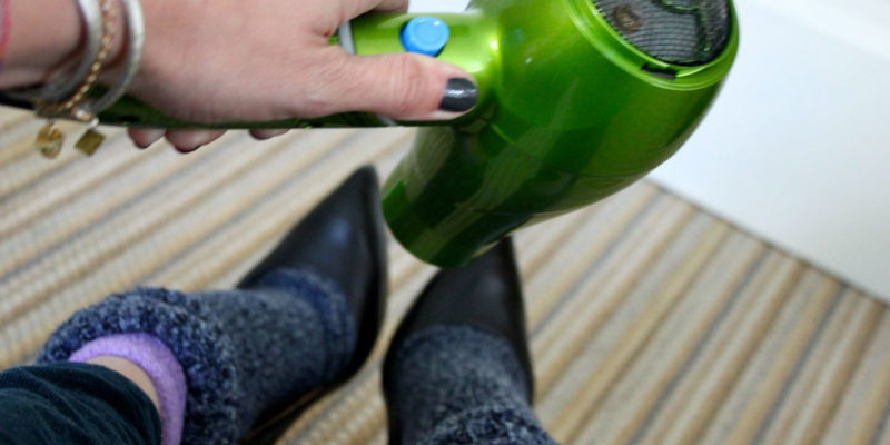 cách nới rộng giày