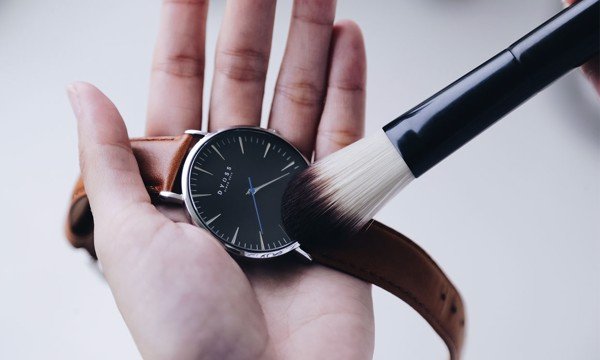 bảo quản dây da đồng hồ