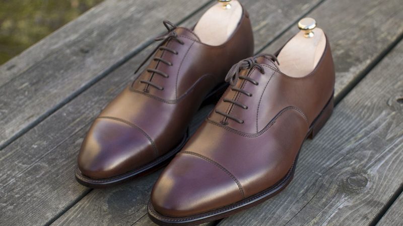 giay da nam buoc day