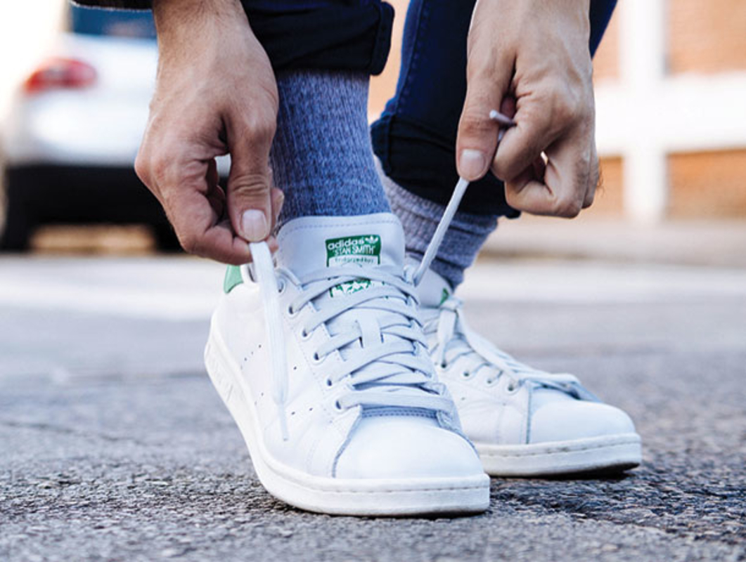 cach buoc day giay adidas