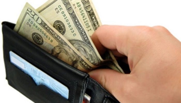 Mẹo phong thủy ví tiền cho bạn cứ hết tiền lại có đầy ắp