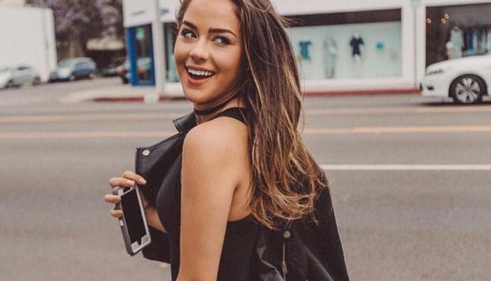 da ngam nen mac mau gi