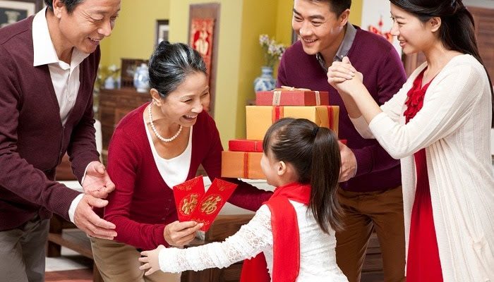 Gợi ý quà tết sang trọng, tinh tế cho sếp, đồng nghiệp và người thân