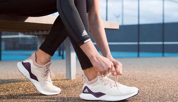 Cách chọn giày chạy bộ thông minh giúp bảo vệ sức khỏe