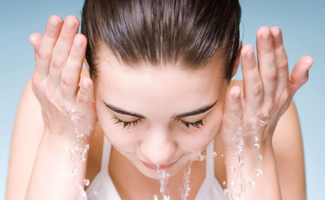 Mẹo giữ mắt tỉnh táo mỗi sáng thức giấc