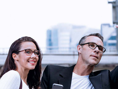 Tuổi trung niên cần làm gì để mắt luôn sáng khỏe