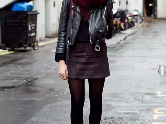 Cách mix đồ với áo khoác da nữ