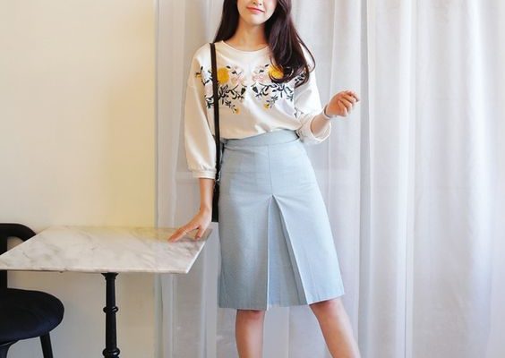 Mặc gì với chân váy chữ A cho nàng tự tin dạo phố