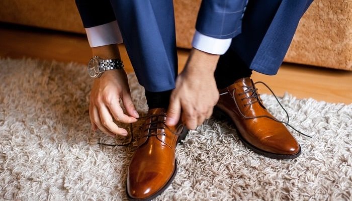 Cách làm sạch giày da bóng với nguyên liệu có sẵn trong bếp