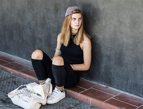 Những đôi giày thể thao must- have hè này của mọi cô nàng