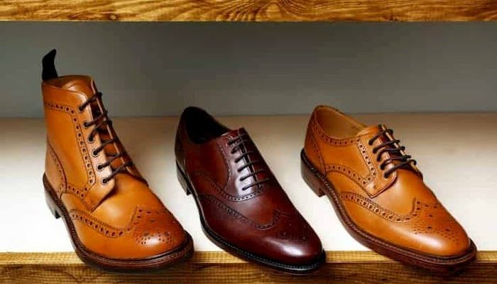 Giày nam thông dụng